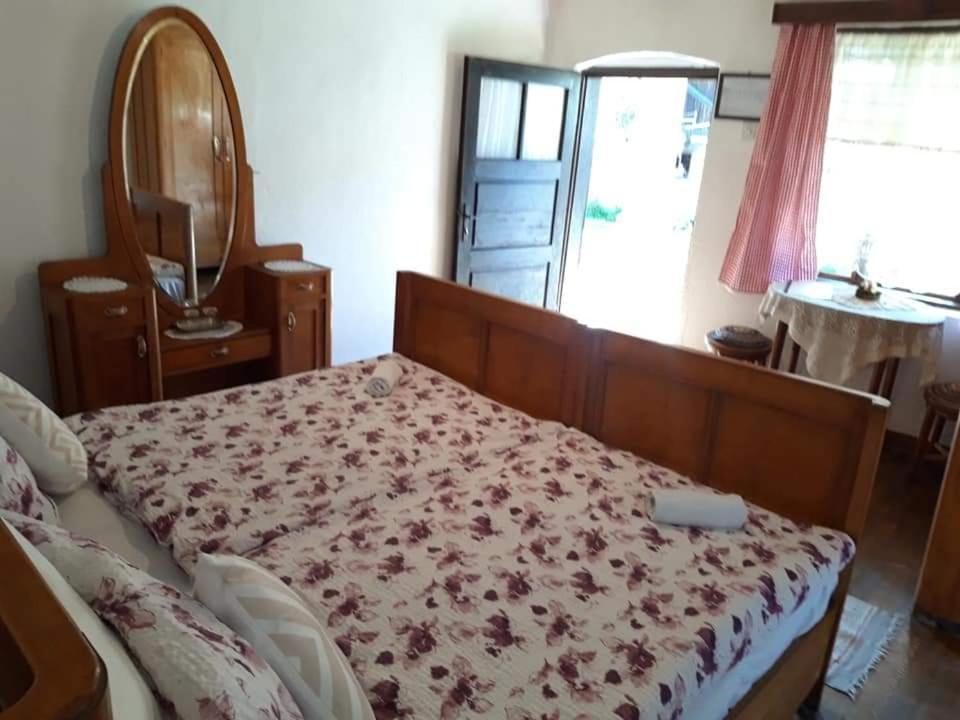 Snasini Kucari Bed & Breakfast Gradiste Екстериор снимка