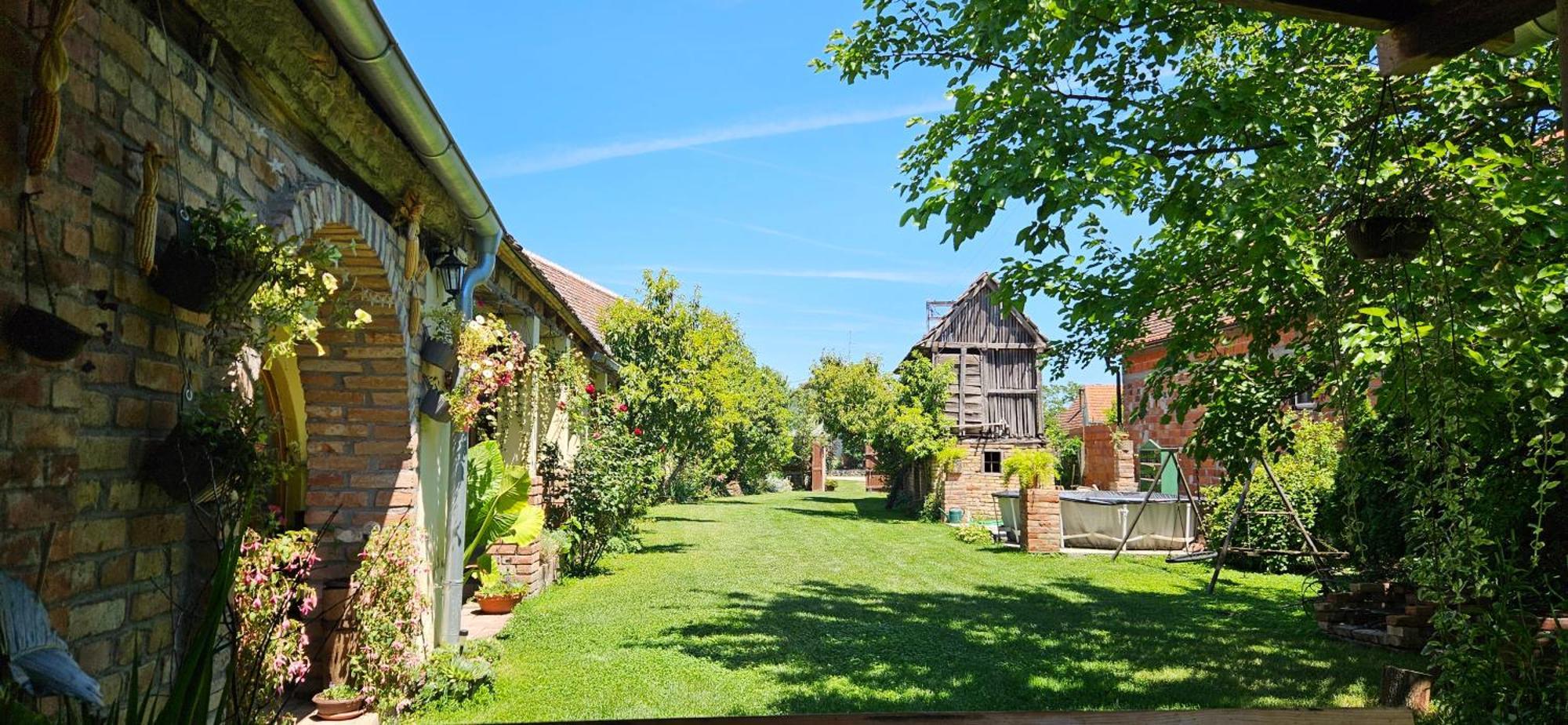 Snasini Kucari Bed & Breakfast Gradiste Екстериор снимка